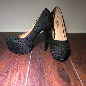 ‼️NEW‼️ Black Platform Pumps